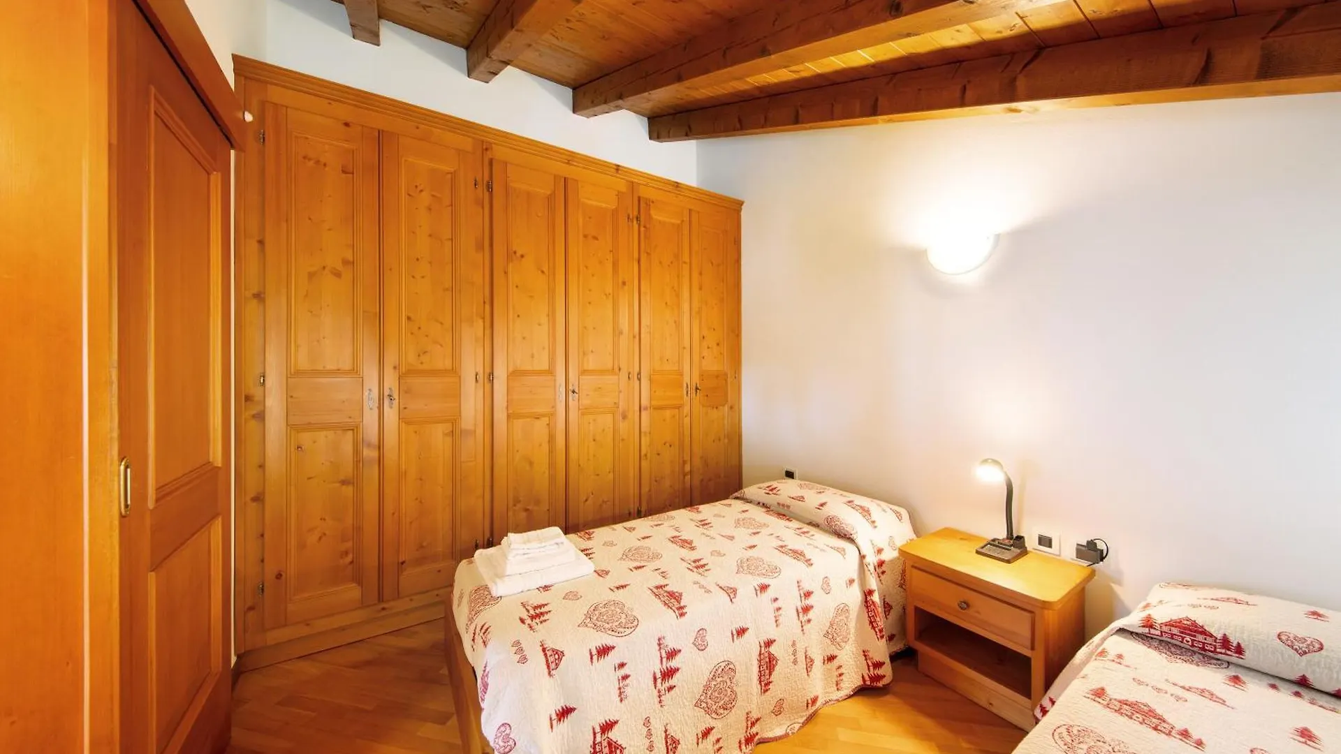 Apartment Appartamento Al Pelmo A Vinigo Italy